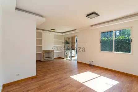 Casa de Condomínio com 4 Quartos à venda, 250m² no Chácara Gaivotas, São Paulo