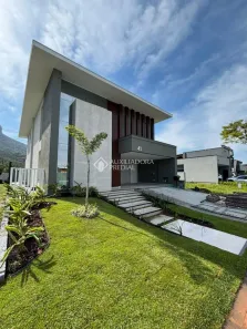 Casa de Condomínio com 4 Quartos à venda, 320m² no Pedra Branca, Palhoça