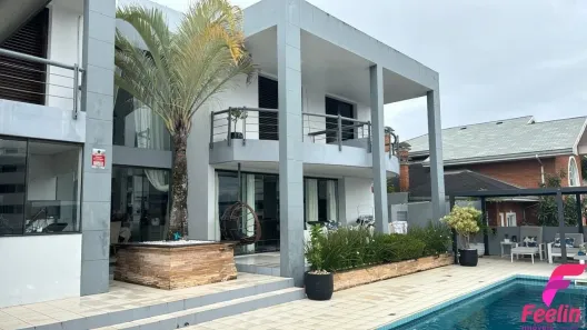 Casa com 5 Quartos à venda, 585m² no João Paulo, Florianópolis