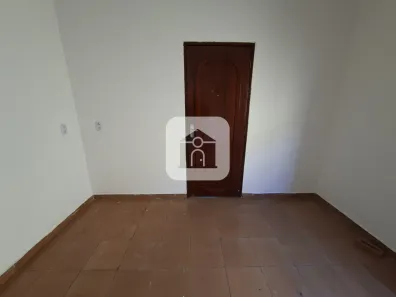 Sobrado com 4 Quartos para alugar, 150m² no Jaraguá, Uberlândia