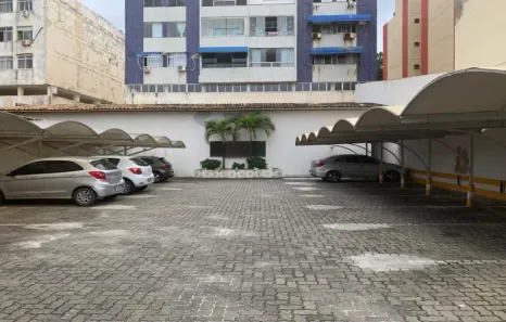 Galpão/Depósito/Armazém à venda, 700m² no Costa Azul, Salvador