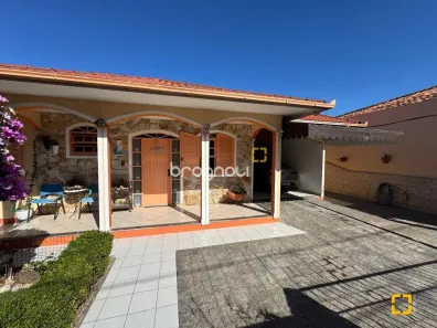 Casa com 3 Quartos à venda, 236m² no Rio Tavares, Florianópolis