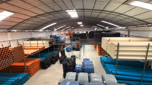 Galpão/Depósito/Armazém para alugar, 1700m² no Vista Alegre, Rio de Janeiro