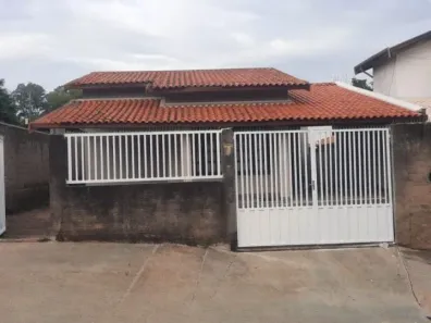 Casa com 3 Quartos à venda, 142m² no Vila Morro do Castanho, Cosmópolis