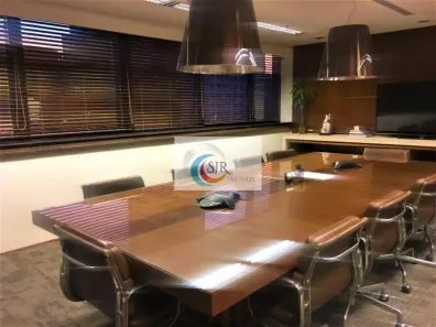 Sala Comercial para alugar, 212m² no Vila Olímpia, São Paulo