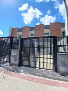 Sobrado com 3 Quartos à venda, 113m² no Iririú, Joinville