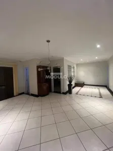 Prédio Comercial com 5 Quartos à venda, 522m² no Santa Mônica, Uberlândia