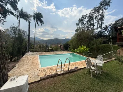 Casa com 5 Quartos à venda, 350m² no Itaipava, Petrópolis