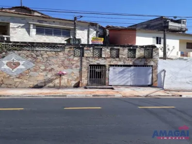 Casa com 2 Quartos à venda, 319m² no Vila Aprazível, Jacareí
