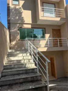 Sobrado com 3 Quartos à venda, 200m² no Vila Pedra Branca, São Paulo