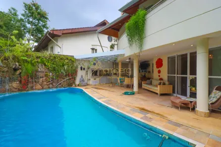 Casa de Condomínio com 4 Quartos à venda, 800m² no Jardim Vitória Régia, São Paulo