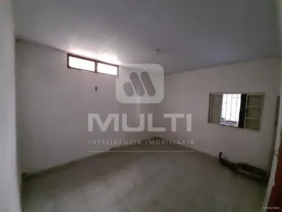 Casa com 5 Quartos à venda, 203m² no São Jorge, Uberlândia