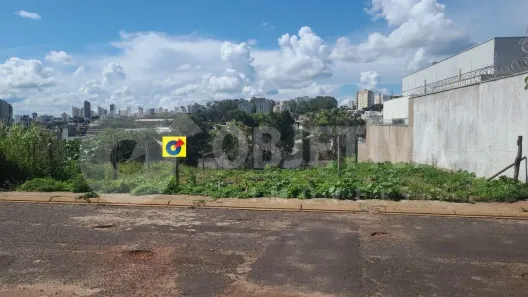 Lote/Terreno à venda, 490m² no Jardim Inconfidência, Uberlândia