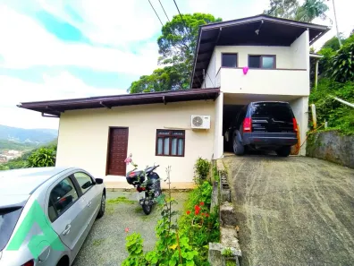 Casa com 4 Quartos à venda, 165m² no Glória, Blumenau