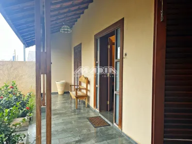 Casa com 2 Quartos à venda, 168m² no Vila Martina, Valinhos
