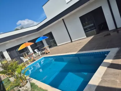 Casa com 3 Quartos à venda, 160m² no Jardim Ninho Verde II, Pardinho