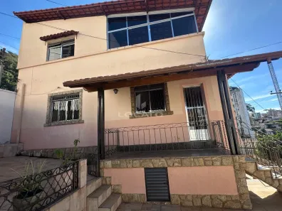 Casa com 4 Quartos para alugar, 300m² no Santa Helena, Juiz de Fora