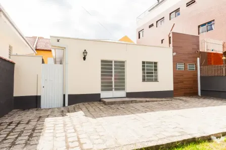 Casa para alugar, 203m² no Mercês, Curitiba