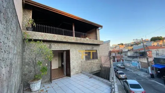 Casa com 3 Quartos à venda, 200m² no Vila Olinda, São Paulo