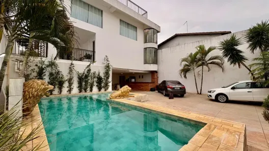 Sobrado com 7 Quartos à venda, 450m² no Setor Sul, Goiânia