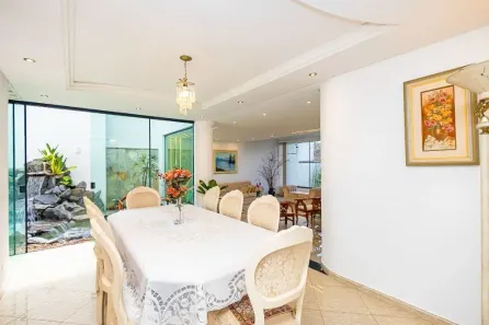 Casa com 4 Quartos à venda, 293m² no Ahú, Curitiba