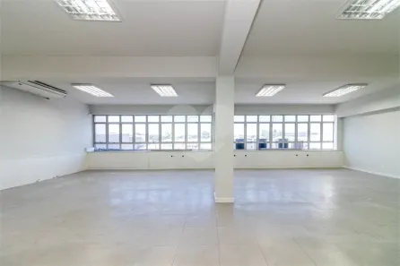 Prédio Comercial para alugar, 1051m² no Canindé, São Paulo