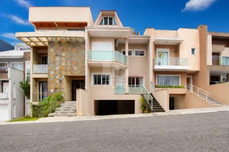 Casa de Condomínio com 3 Quartos à venda, 327m² no Pinheirinho, Curitiba