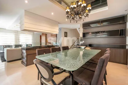 Casa de Condomínio com 4 Quartos à venda, 392m² no Orleans, Curitiba