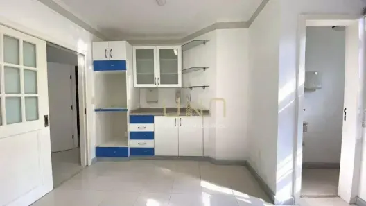 Sala Comercial à venda, 28m² no Centro, Florianópolis