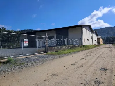 Galpão/Depósito/Armazém para alugar, 700m² no Nova Esperança, Guaramirim