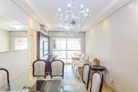 Apartamento com 2 Quartos para alugar, 73m² no Centro, Curitiba