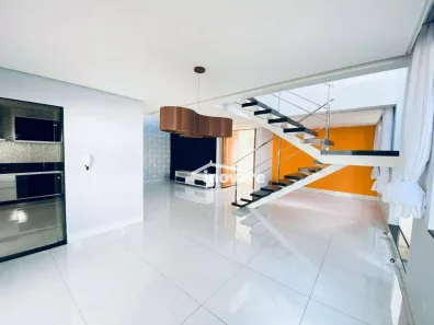 Casa com 3 Quartos para alugar, 275m² no Alto Umuarama, Uberlândia