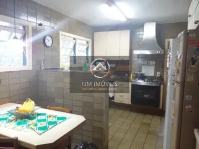 Casa de Condomínio com 3 Quartos à venda, 547m² no Badu, Niterói