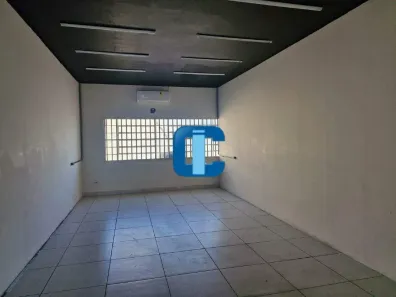 Prédio Comercial para alugar, 242m² no Lapa, São Paulo
