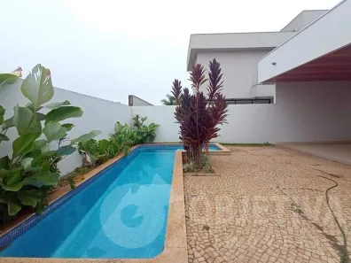 Casa de Condomínio com 3 Quartos à venda, 180m² no Shopping Park, Uberlândia