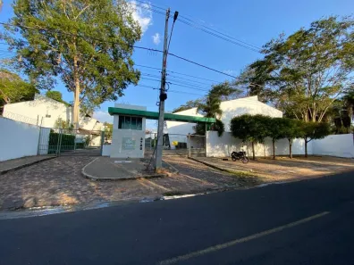 Casa de Condomínio com 4 Quartos para alugar, 123m² no Socopo, Teresina