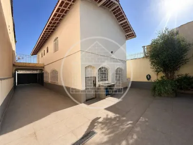Sobrado com 3 Quartos à venda, 292m² no Jardim Teresa, São Paulo