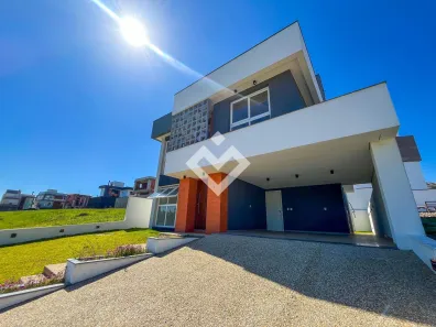 Casa de Condomínio com 4 Quartos para venda ou aluguel, 215m² no Tomazetti, Santa Maria