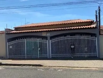 Casa com 3 Quartos à venda, 200m² no Brasil, Uberlândia