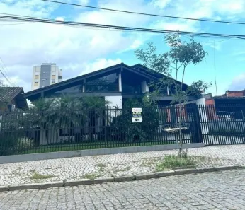 Casa com 4 Quartos à venda, 305m² no Anita Garibaldi, Joinville