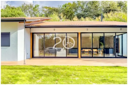 Fazenda/Sítio com 3 Quartos à venda, 200m² no Jardim Santa Rita de Cássia, Bragança Paulista