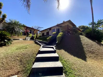 Fazenda/Sítio com 5 Quartos à venda, 280m² no Condomínio Parque dos Cisnes, Goiânia