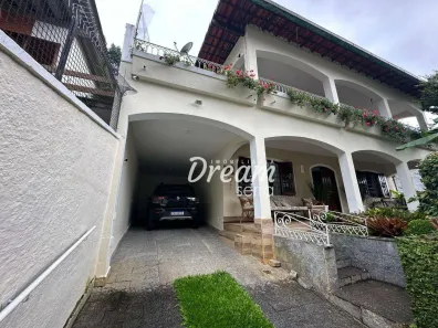 Casa com 3 Quartos à venda, 288m² no Várzea, Teresópolis