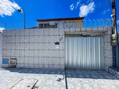 Casa com 6 Quartos à venda, 308m² no Jóquei Clube, Fortaleza