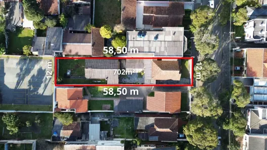 Lote/Terreno à venda, 702m² no Mercês, Curitiba