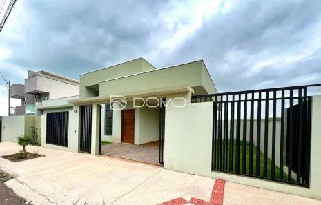 Casa com 2 Quartos à venda, 200m² no Vista Linda, Cascavel