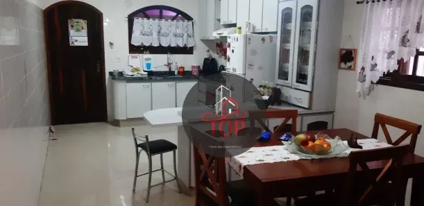 Sobrado com 3 Quartos à venda, 250m² no Jardim Las Vegas, Santo André