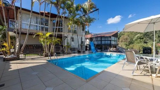 Casa com 3 Quartos à venda, 720m² no Parque Dom João VI, Nova Friburgo