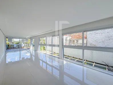 Apartamento com 3 Quartos à venda, 191m² no Vila Assunção, Porto Alegre