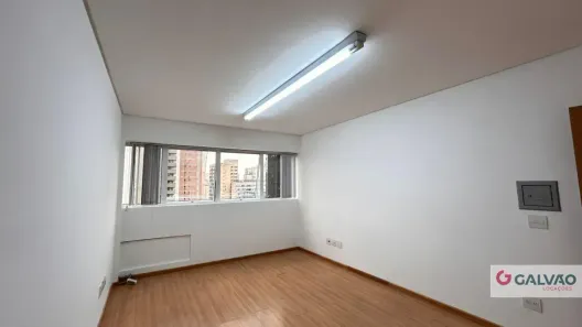 Sala Comercial para alugar, 19m² no Centro, Curitiba